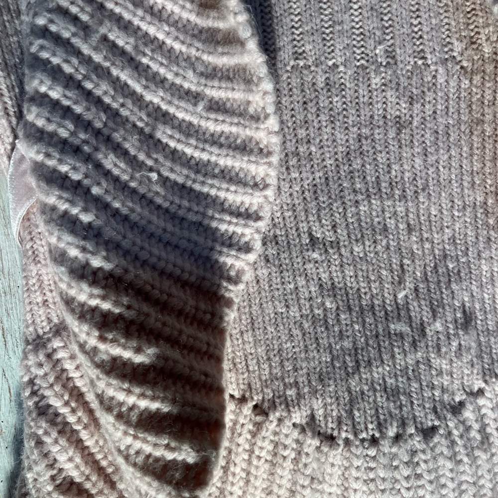 Awesome Juicy Couture Cardigan🌸Precious with great detail.A Must Have!!Nice🌸 - Picture 2 of 5